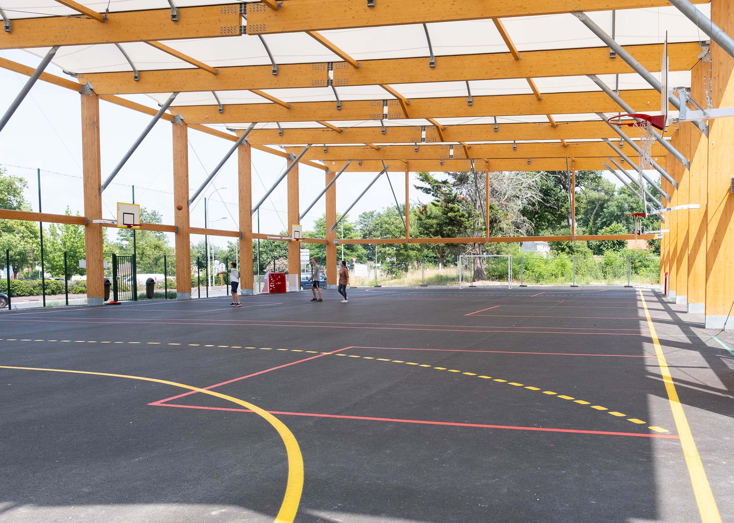 Mérignac : la première pierre du futur complexe sportif Léo Lagrange est posée